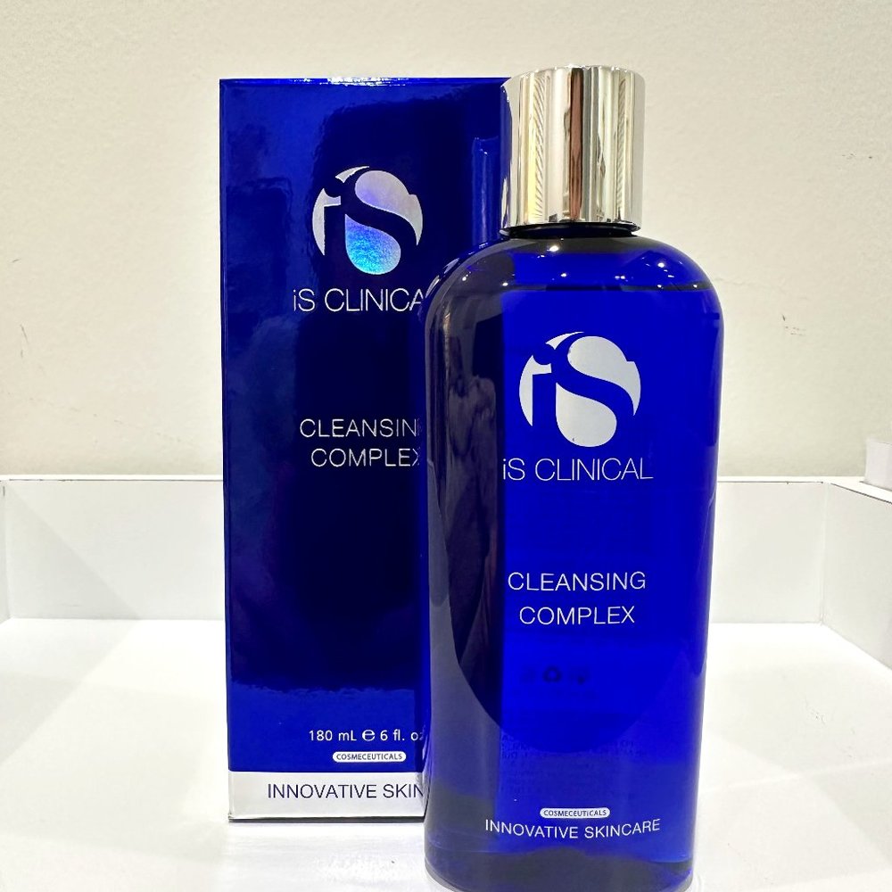Skincare: iS Clinical Cleansing Complex